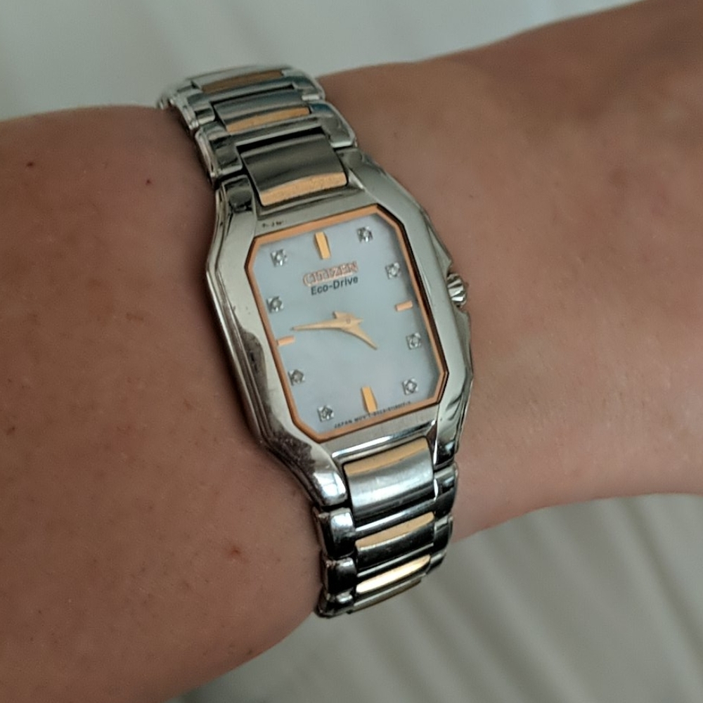 Citizen Eco Drive Women's Watch - Picture 1 of 7